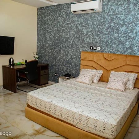 Complexe Hotelier And 와가두구 외부 사진