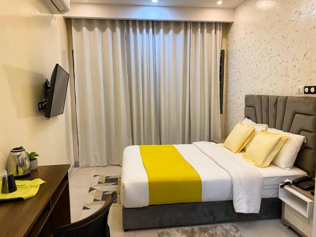 Complexe Hotelier And 와가두구 외부 사진