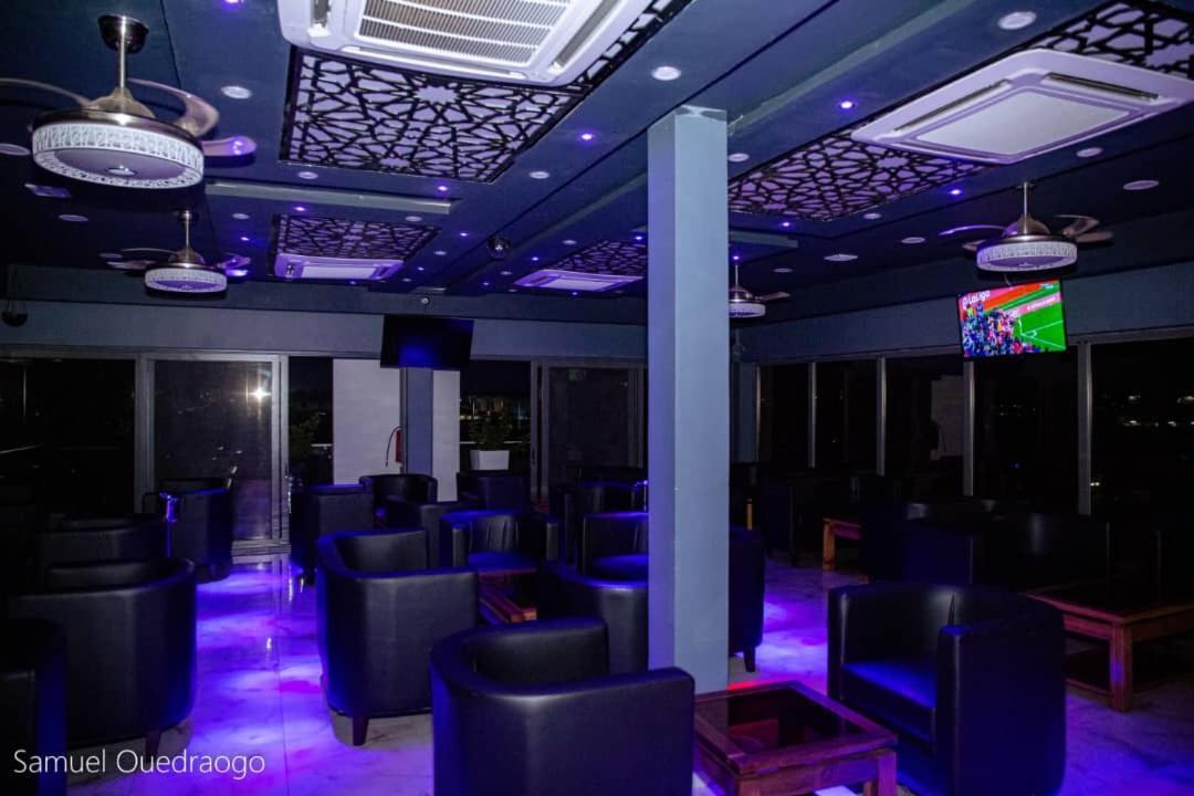 Complexe Hotelier And 와가두구 외부 사진